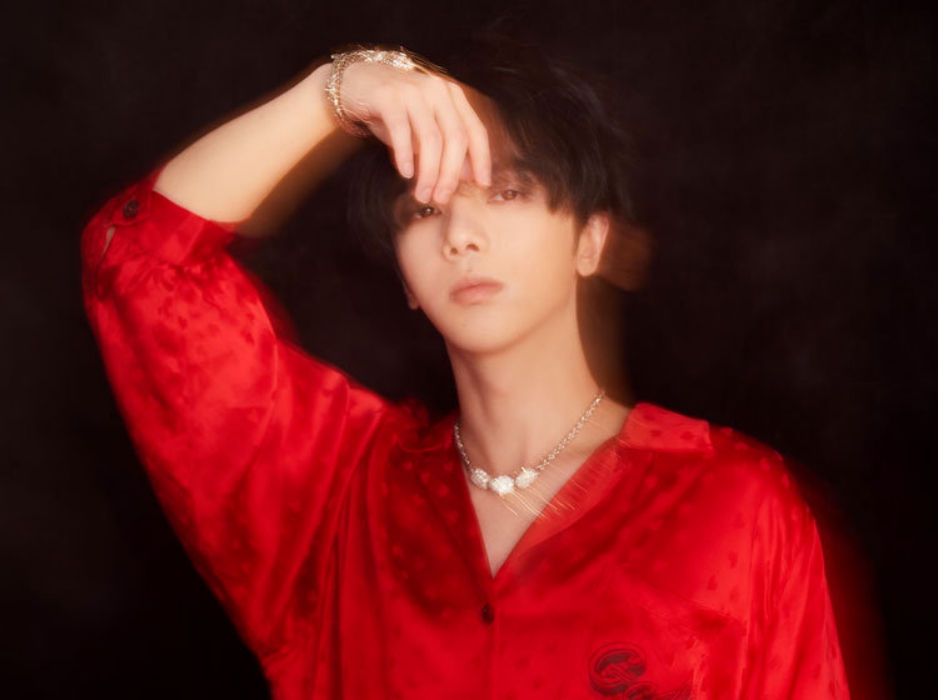 华晨宇以前短发照片,华晨宇各个时期的头发照片