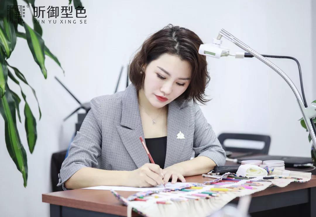 唇色偏紫怎么调配纹唇,唇色发乌怎么改善