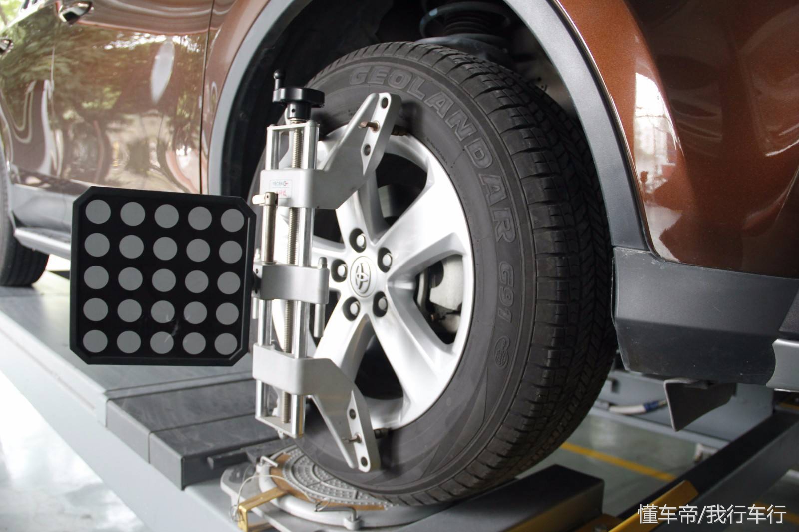 做四轮定位是不是跑偏就修好了,车辆跑偏做四轮定位还是解决不了