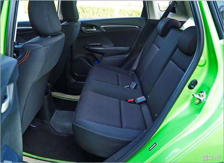 飞度车的缺点和优点,飞度神车值得购买吗