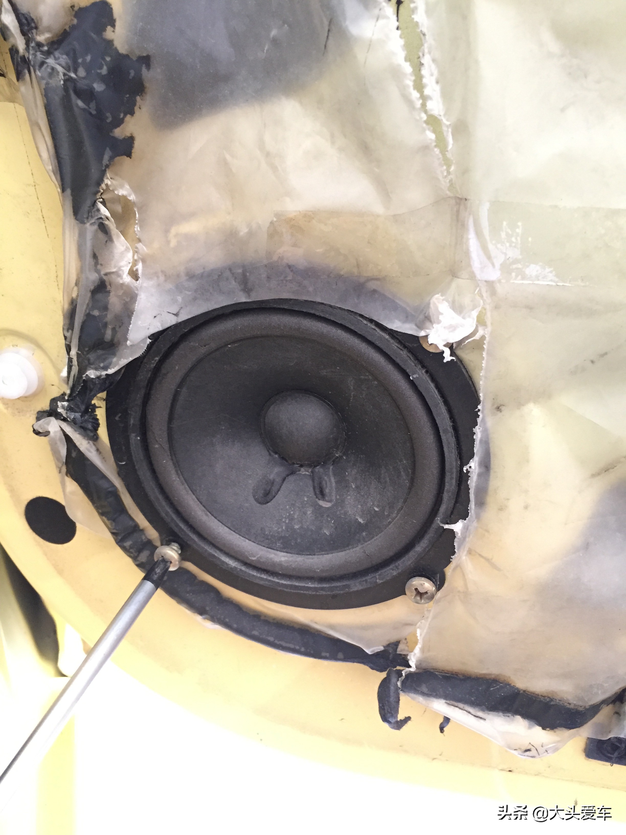 12年奔奔mini换收音机,12年二手奔奔mini