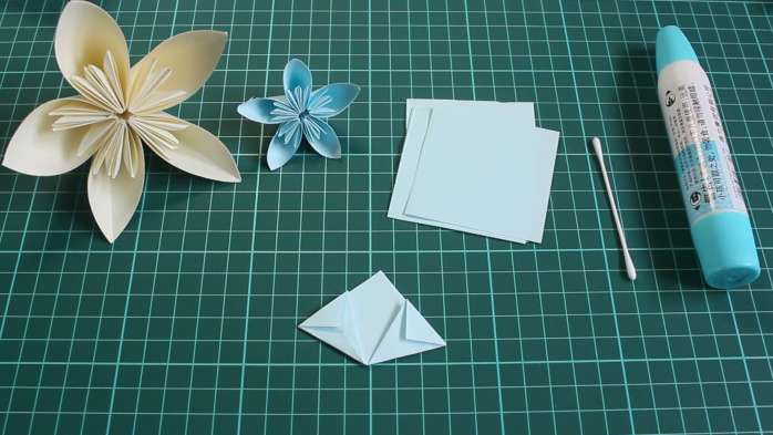 折纸樱花灯笼步骤图解,樱花绣球花折纸教程