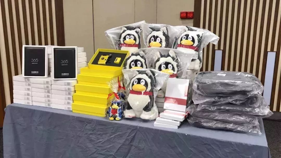 南极圈大事件,在南极圈我们做了什么