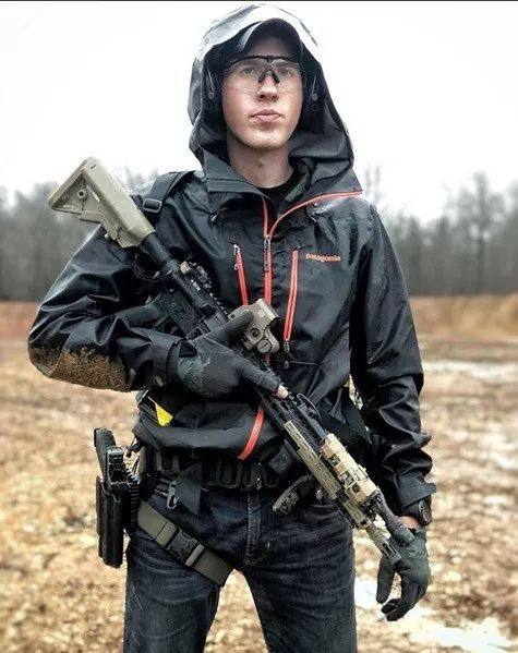 战术卢卡斯完整版,战术教父卢卡斯射击视频