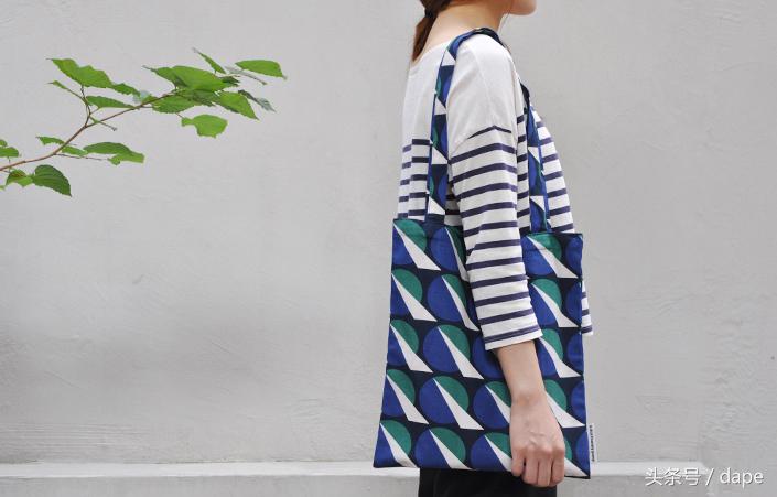 今年最火帆布包小众,pdd帆布包推荐小众高级感容量大