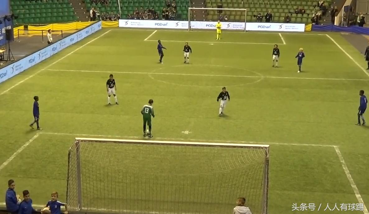 小孩足球守门基本功,小学生足球守门员教学视频