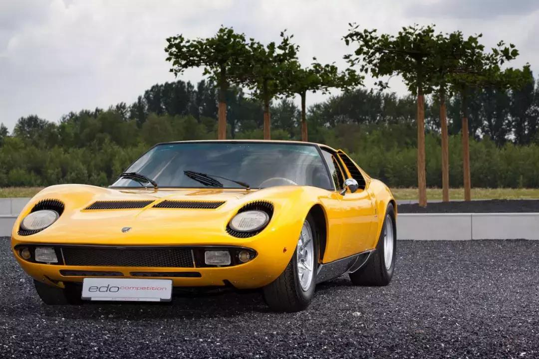 各种豪车名称大全,豪车的名字都叫什么