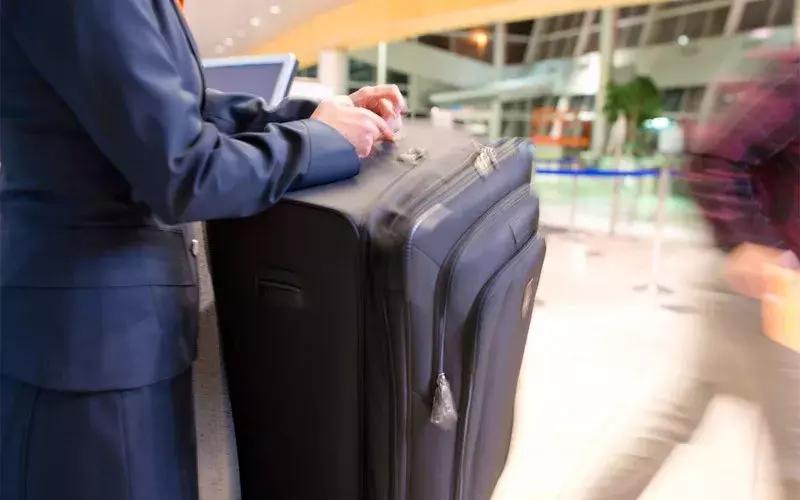 在机场取行李的流程,怎么机场取行李