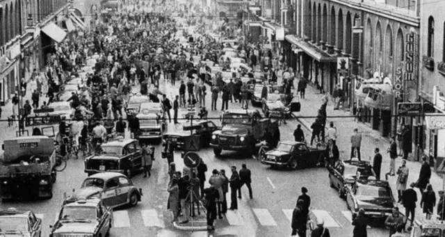 相信我，这一定是朋友圈里最珍贵的照片！