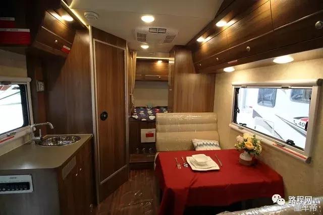 最新凯伦宾威双拓展房车价格,进口依维柯凯伦宾威二手