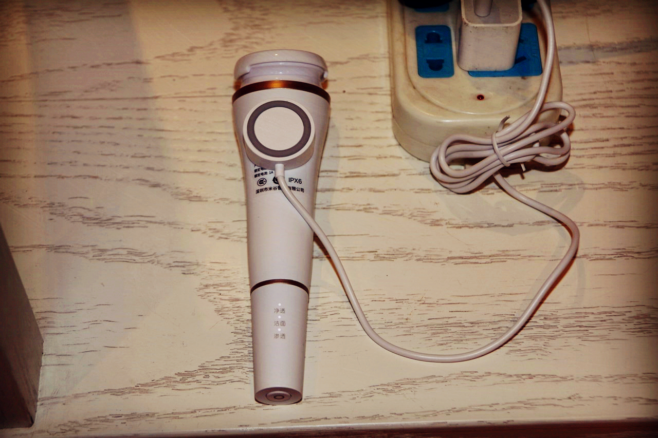 深层净颜护理洁面仪,平价声波洁面仪评测