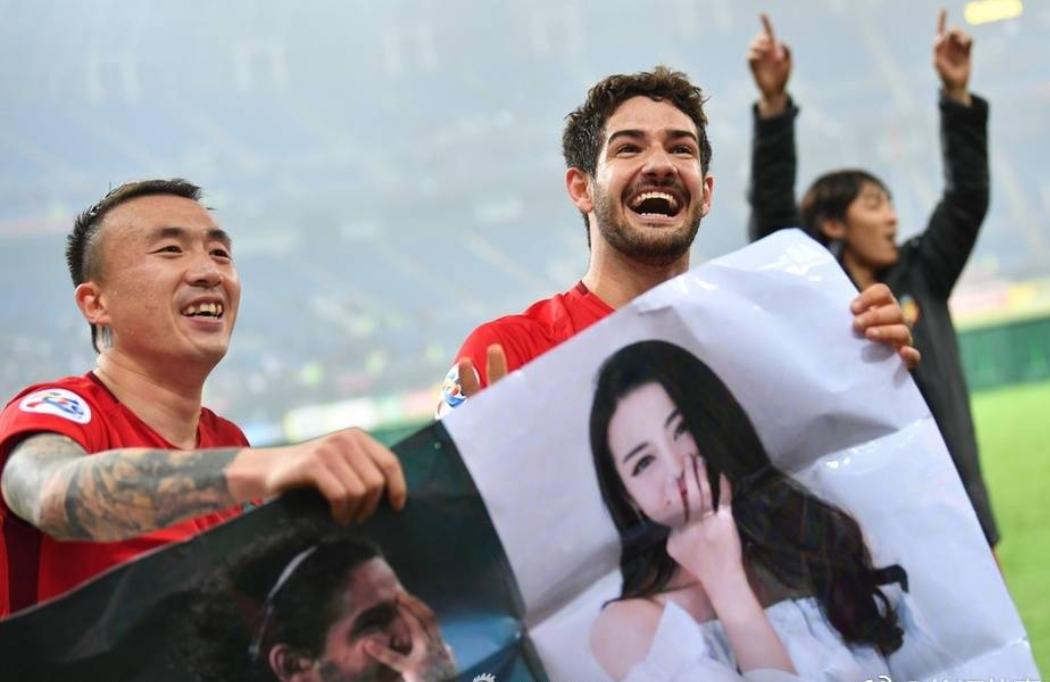 中国1-0韩国12强赛足球记忆,中国与韩国足球比赛进球集锦