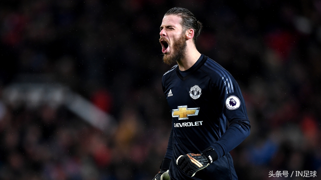 布冯年足球最佳11人,布冯成为21世纪最佳门将