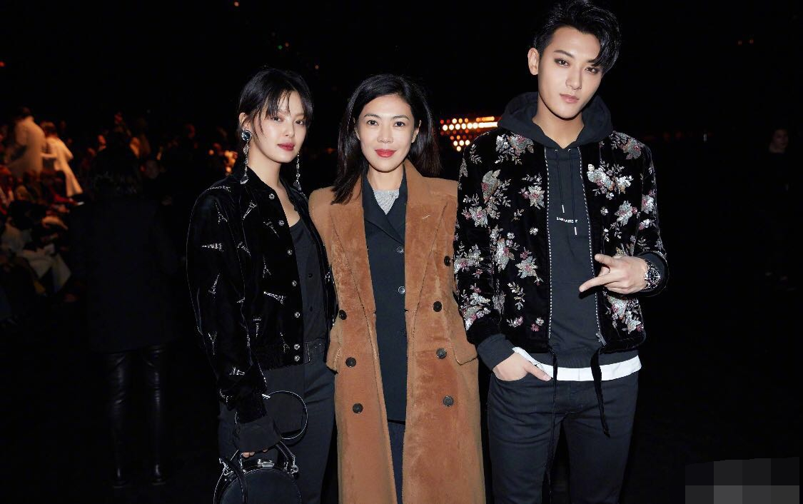 苏芒穿牛仔,苏芒桃花坞穿搭