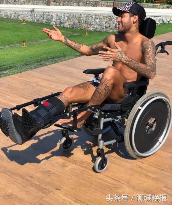 内马尔致敬霍金,内马尔发图致敬霍金