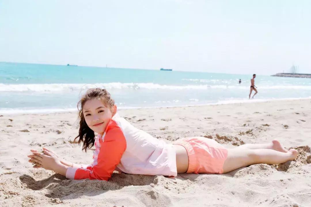 囤纽约泡澡水、买意大利喷雾，为换季林允能买下全世界的好东西！