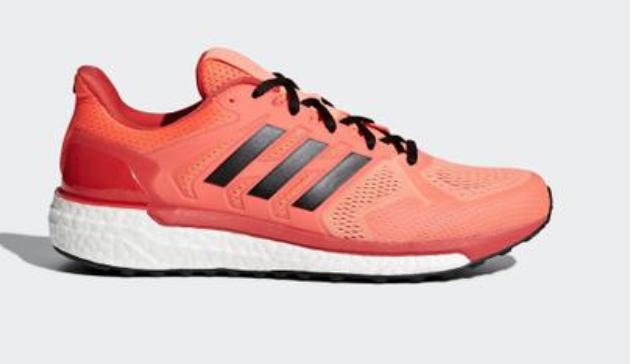 亚瑟士和阿迪达斯跑鞋哪个好,亚瑟士阿迪耐克网球鞋对比