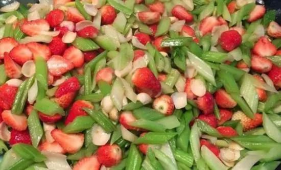 陈冠希吃的苹果,陈冠希吃的白草莓什么品种