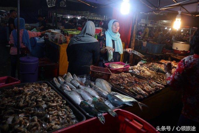 沙巴榴莲夜市一条街,沙巴美食与夜景