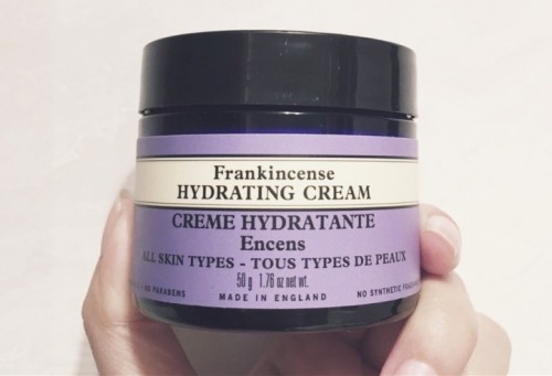 干性皮肤用什么牌子的水乳液面霜,适合敏感肌痘肌的乳液面霜