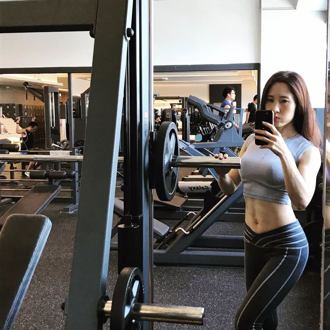 马甲线完美身材露腰杀,提臀丰臀马甲线