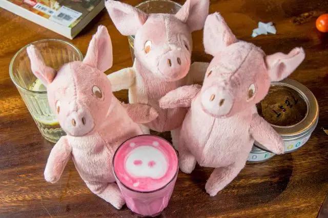 转角遇到猪？！魔都首家粉猪餐厅，吃完变精致的猪猪女孩！