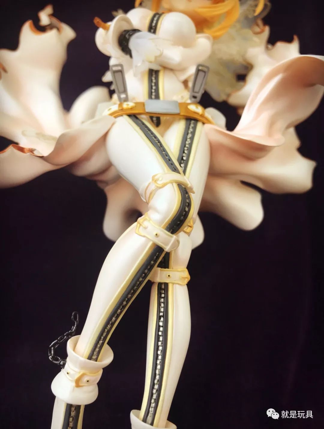 开盒｜Hobbymax纯白的蔷薇皇帝“花嫁尼禄”