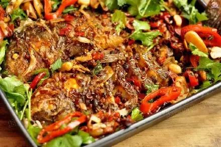 用烤箱做烤鱼五香的家常做法,用烤箱做烤鱼简单做法