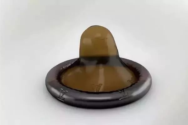 “LV出避孕套？贫穷限制了我的想象力！”