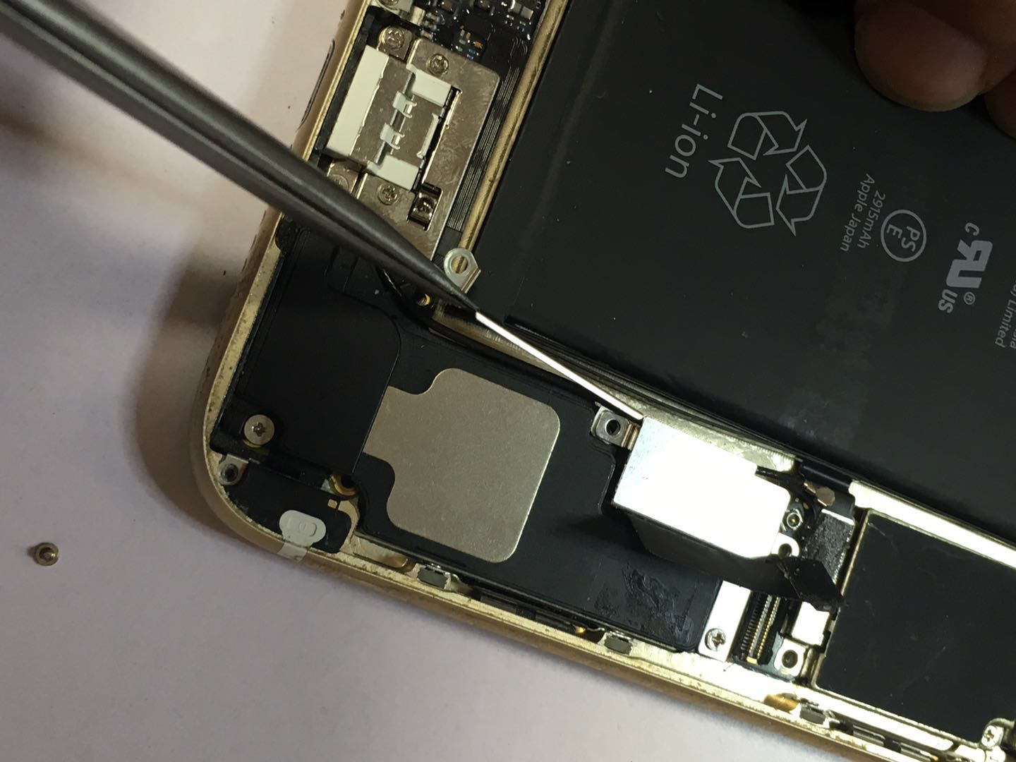 苹果更换扬声器多少钱,苹果12听筒扬声器更换