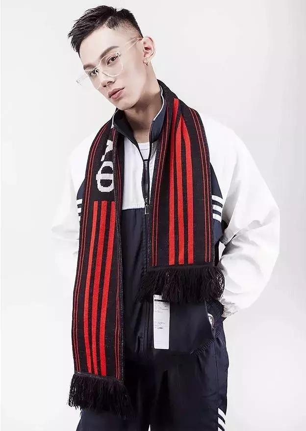 真人示范｜不是校服丑，是你不会穿