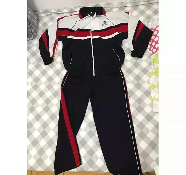 真人示范｜不是校服丑，是你不会穿