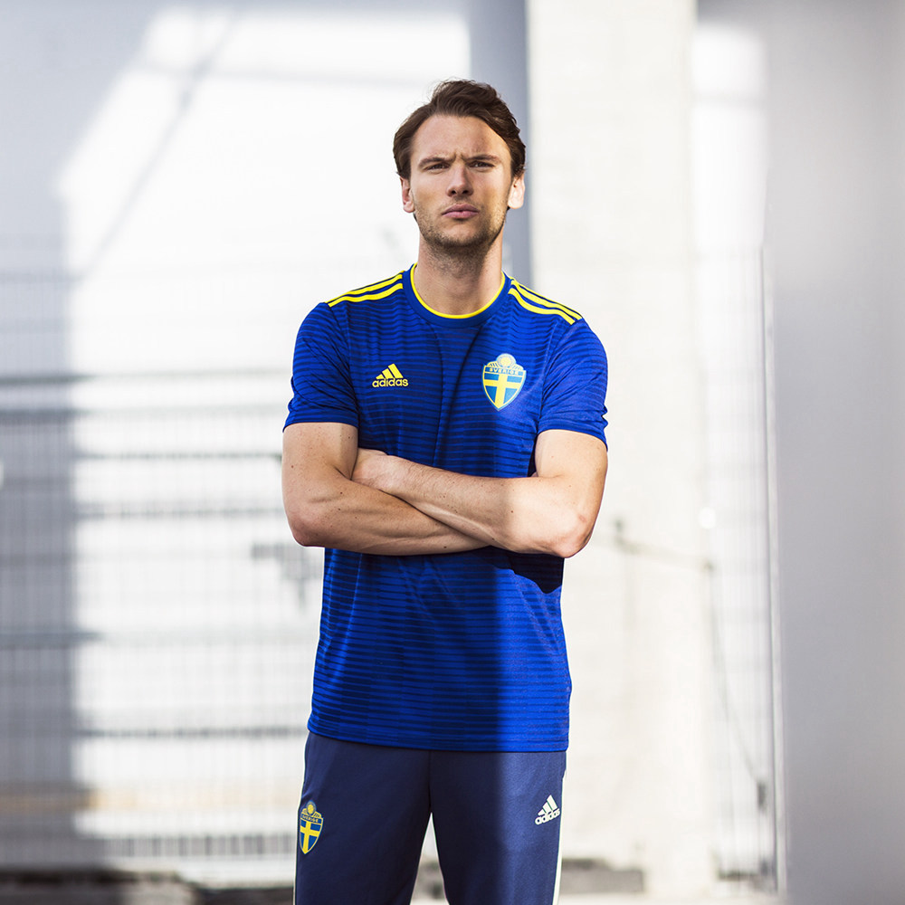 复古范儿+潮流范儿！这样的阿迪达斯世界杯球衣你还不满意？