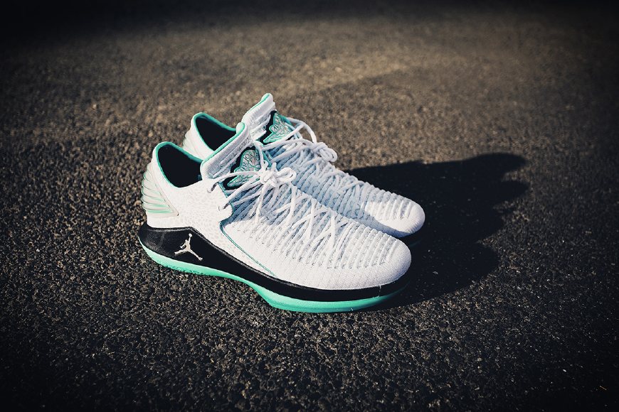 aj32郭艾伦鞋身内侧图,郭艾伦签名球鞋aj33