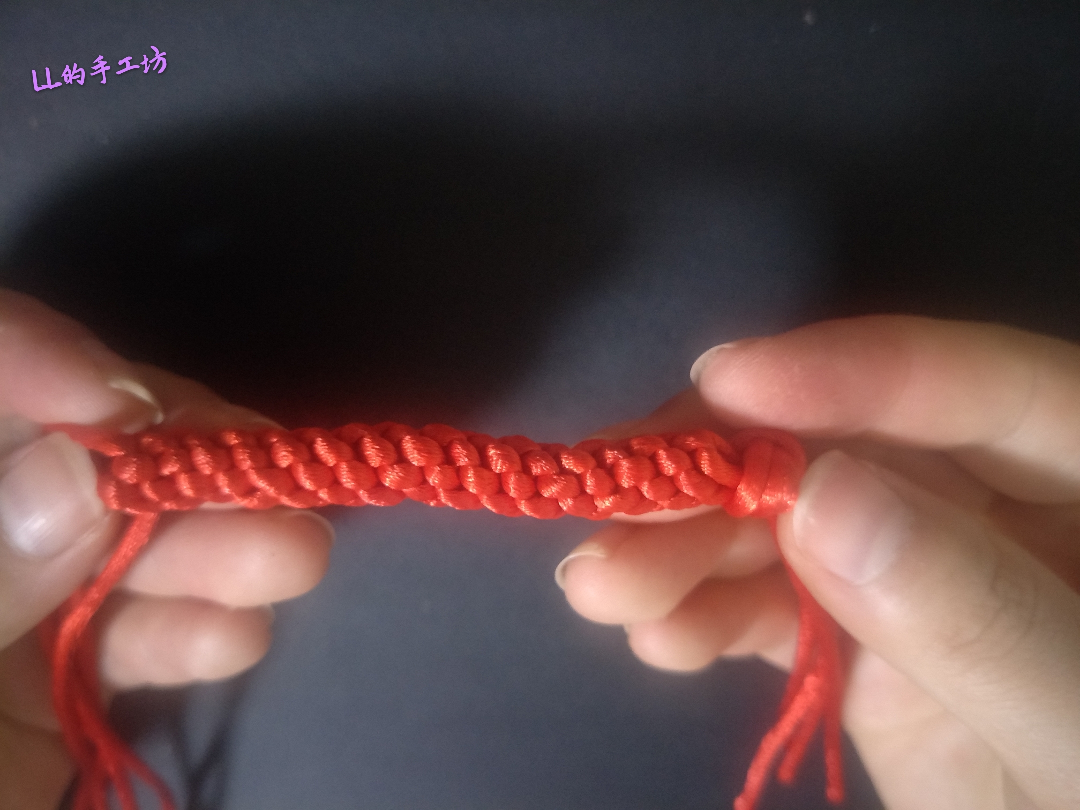 手工编织心形小挂件视频教程,一根绳子编好看吊坠简单