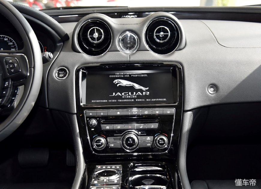 捷豹的设计总监,捷豹xj设计者