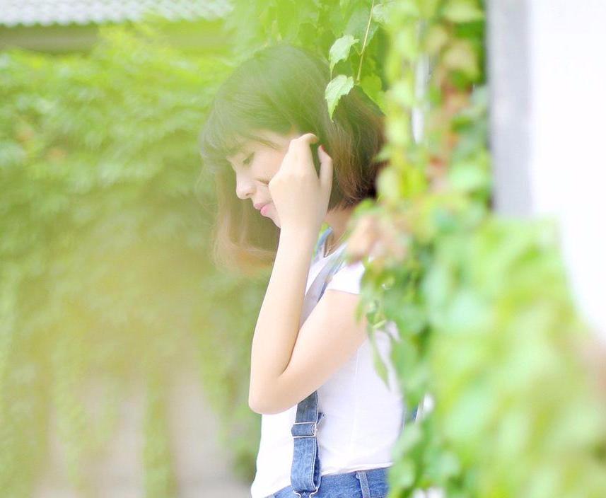 头发如何养得粗壮顺滑,绑头发有助于头发长快吗