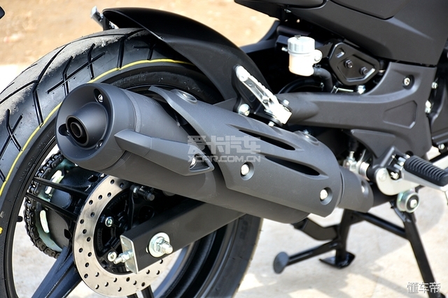 雅马哈飞致ys250中缸掉漆,雅马哈ys250摩托车