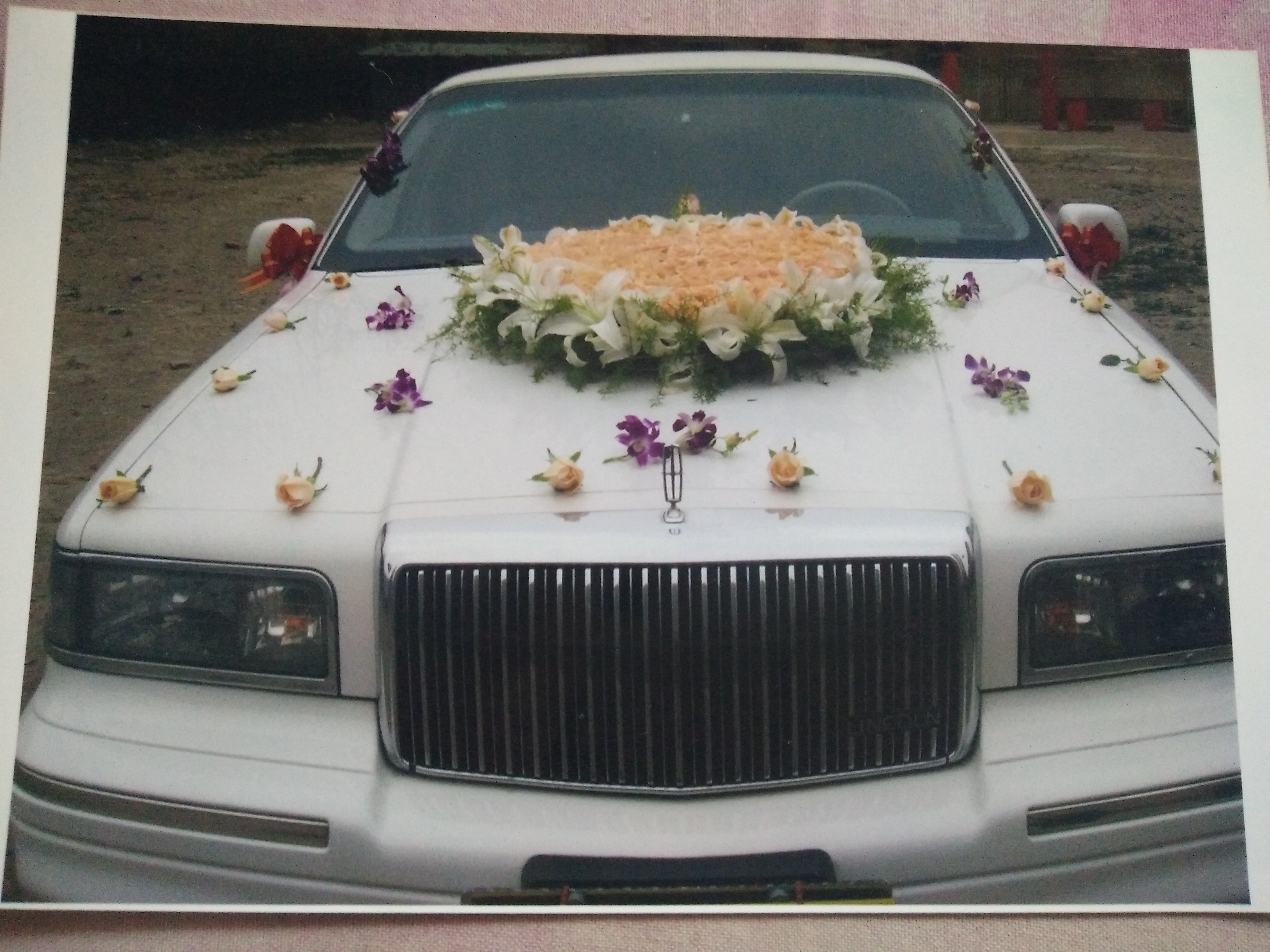 婚车手拿捧花,花艺婚车手捧花