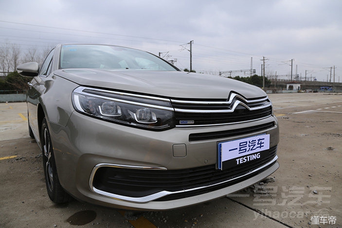 2017款雪铁龙c5自动豪华版试驾,2017雪铁龙天逸c5时尚型试驾