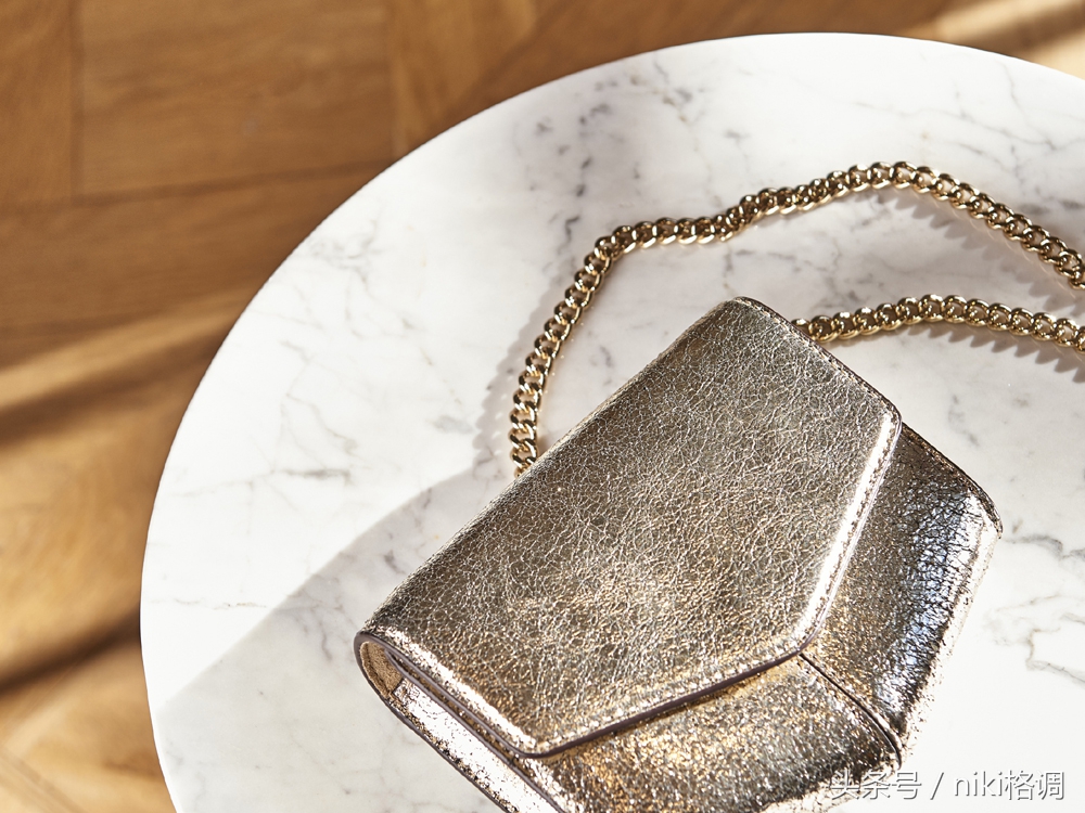 Sandro“Lou”系列,拒绝撞包尴尬,极简性冷淡风走起!