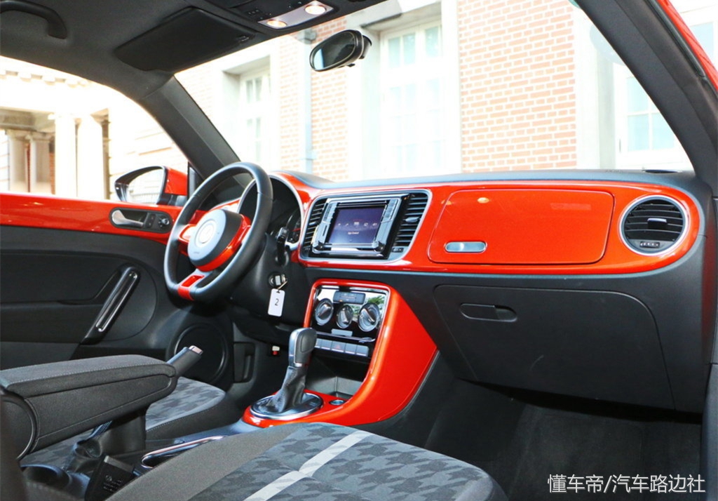 大众甲壳虫见证历史的一款车型,大众最后一批甲壳虫汽车