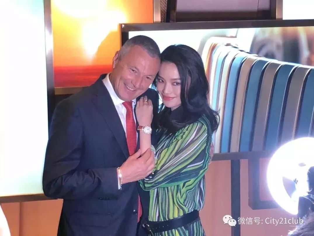 世间的所有相遇都是久别重逢粤语,世间的久别重逢都是不期而遇