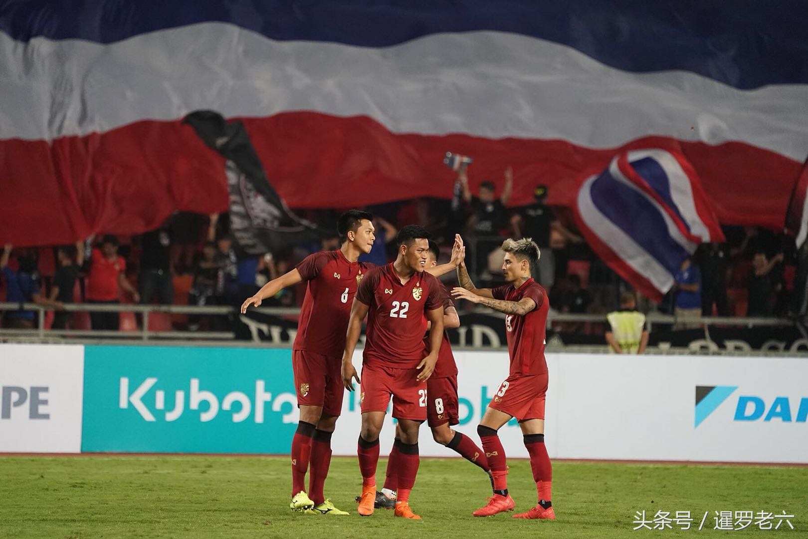 国足0-3不敌韩国赛后现场,国足0比3败给澳大利亚世预赛