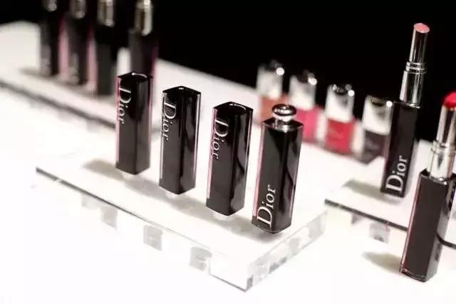 杨幂推荐的口红色号,杨幂口红都是什么色号