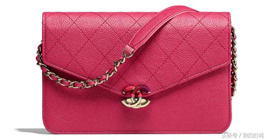 ChanelClutchwithChain最新款千万要慎入呀，看了就想买！