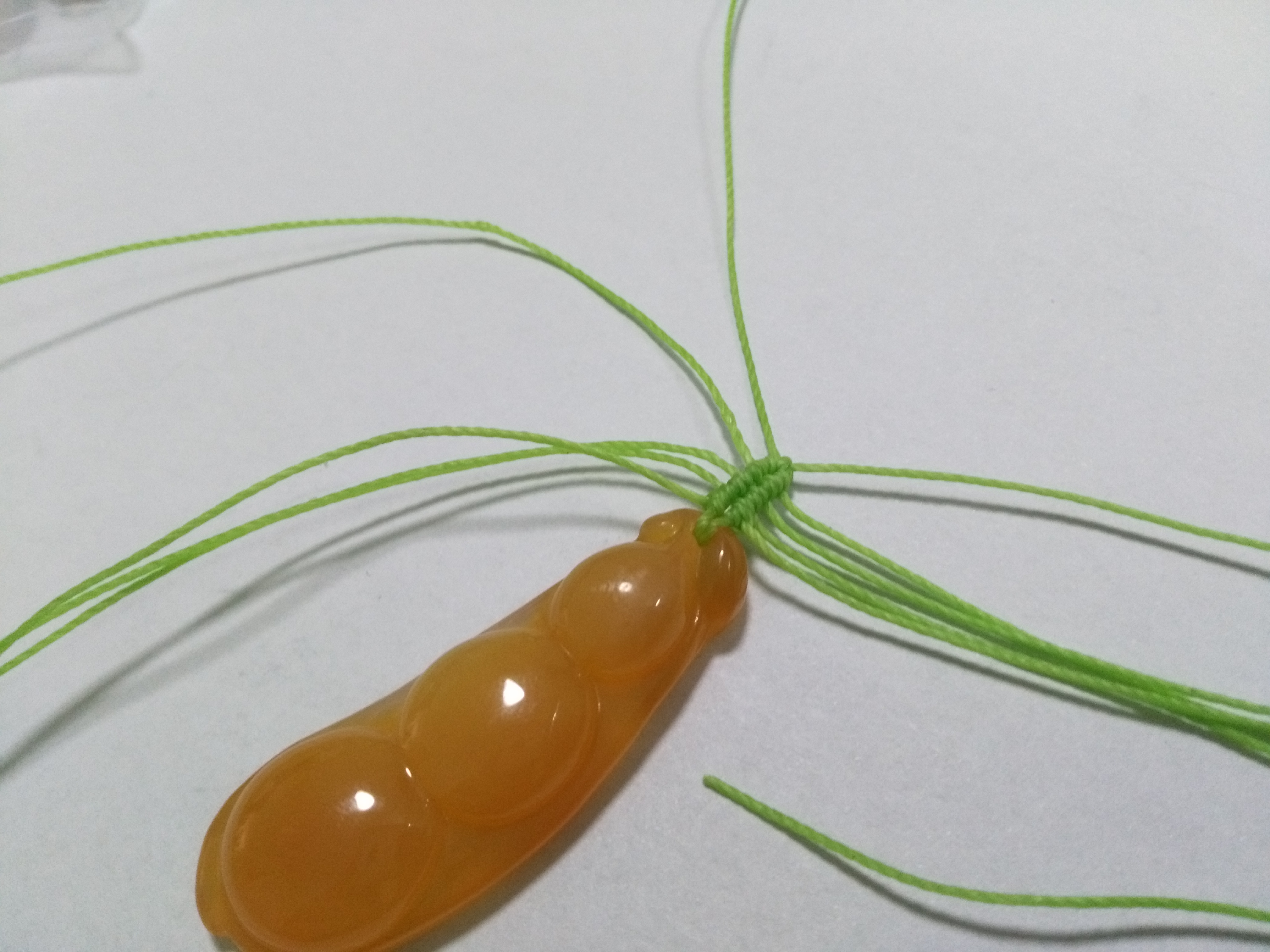 玛瑙豆子编手机吊坠法教程,玉豌豆吊坠怎么编绳