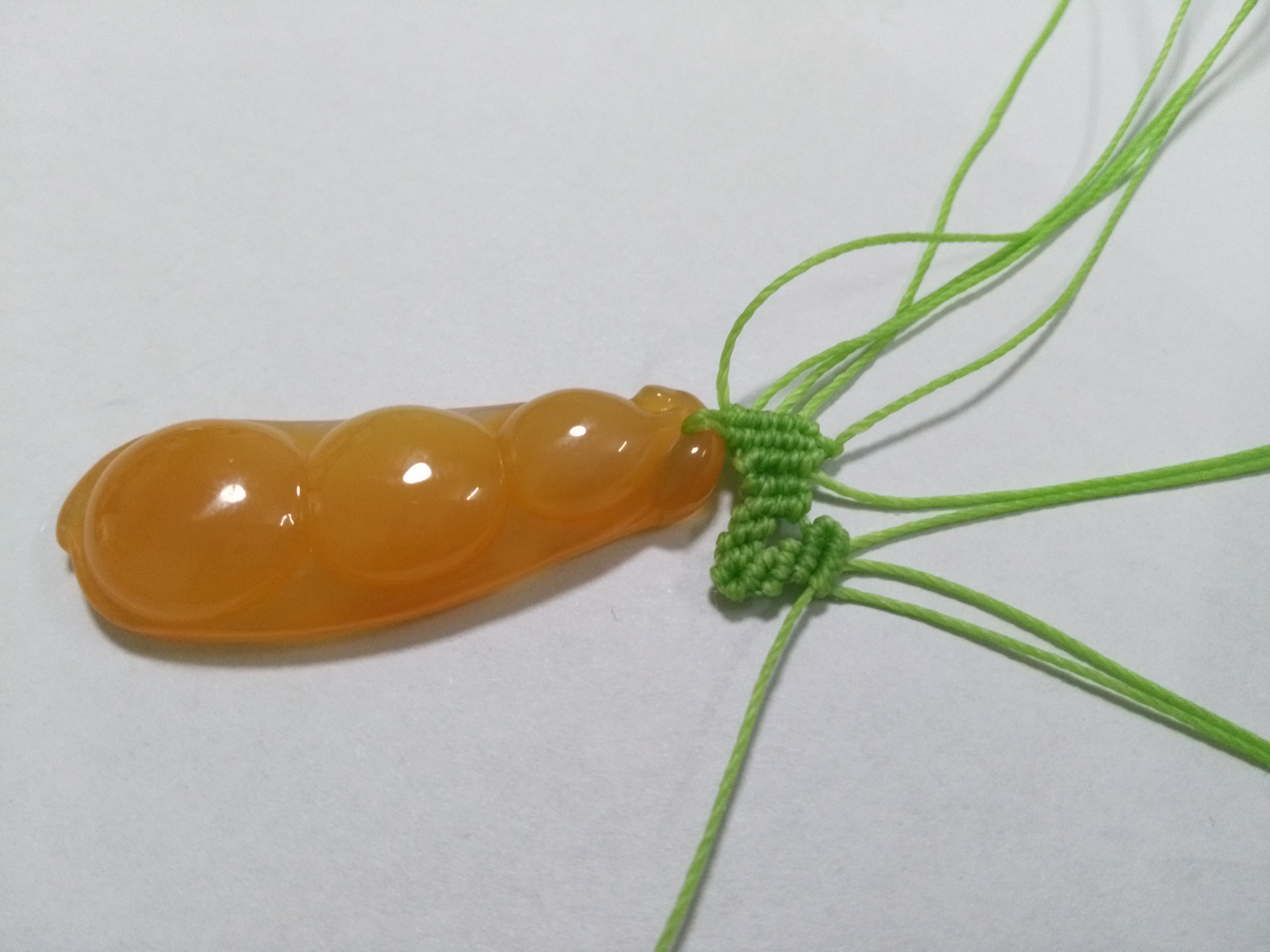 玛瑙豆子编手机吊坠法教程,玉豌豆吊坠怎么编绳