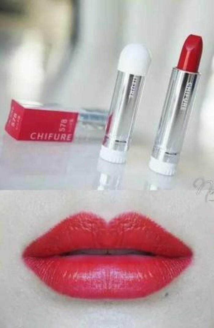 推荐一款滋润不掉色的大牌口红,便宜又滋润口红推荐色号