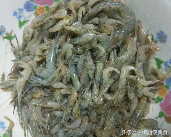 韭菜炒河虾的做法最正宗的做法,小河虾配什么炒最好